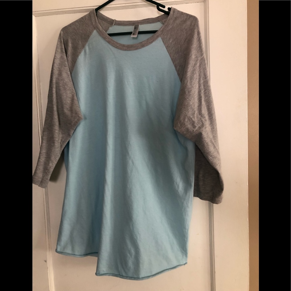 3/4 sleeve baby blue tee